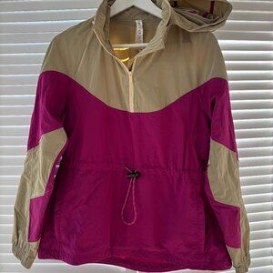Lululemon Anorak, Size 6